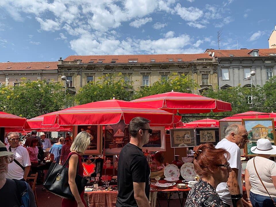 Živahni zagrebački buvljak